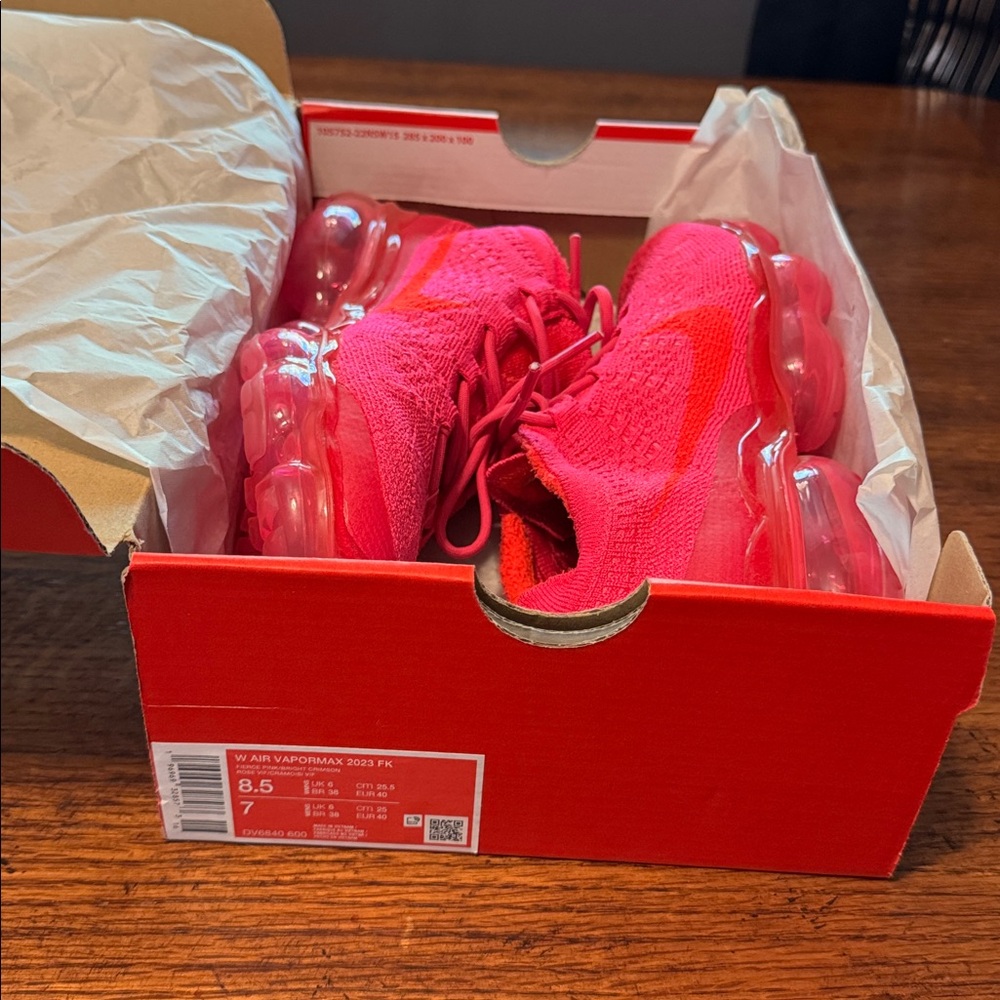 Nike Air VaporMax Flyknit - Bright Pink